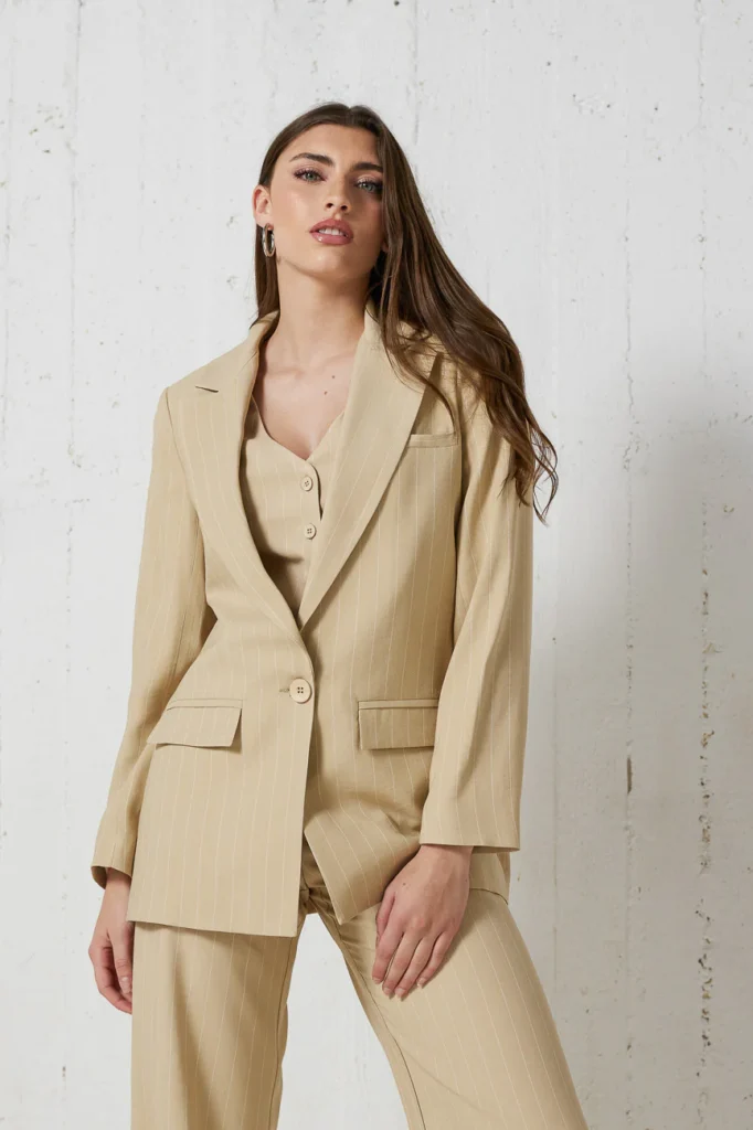 ΚΟΣΤΟΥΜΙ OVERSIZE